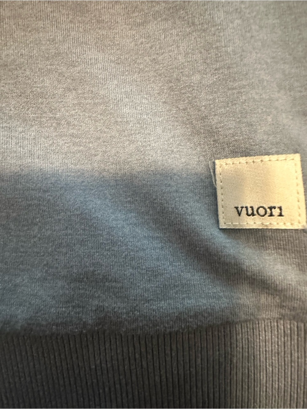 Vuori Dusty Blue Long-Sleeve Daydream Crew Size Medium EUC - Picture 6 of 7